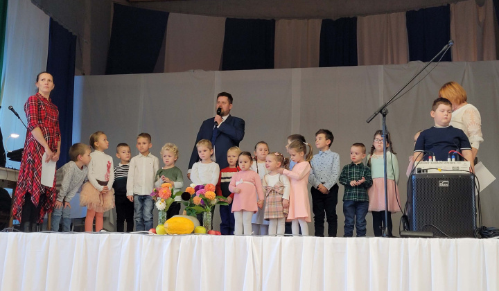 Mesiac úcty k starším 2024