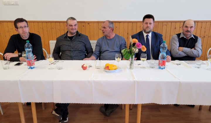 Mesiac úcty k starším 2024